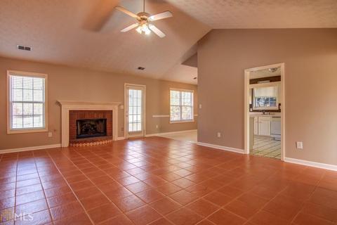 365 Freeman Dr, Covington, GA 30016 photo 4