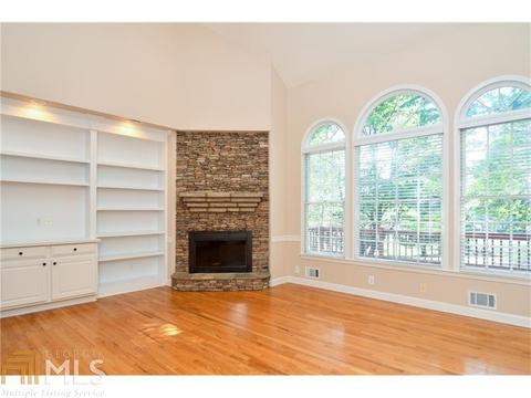 708 Lakeglen Dr, Suwanee, GA 30024 photo 17