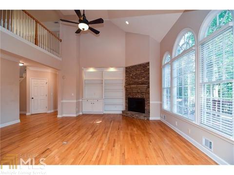 708 Lakeglen Dr, Suwanee, GA 30024 photo 16