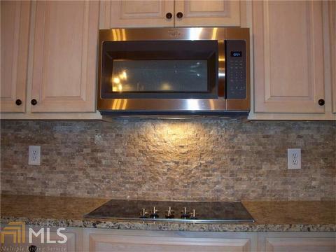 708 Lakeglen Dr, Suwanee, GA 30024 photo 11