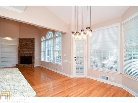 708 Lakeglen Dr, Suwanee, GA 30024 photo 18
