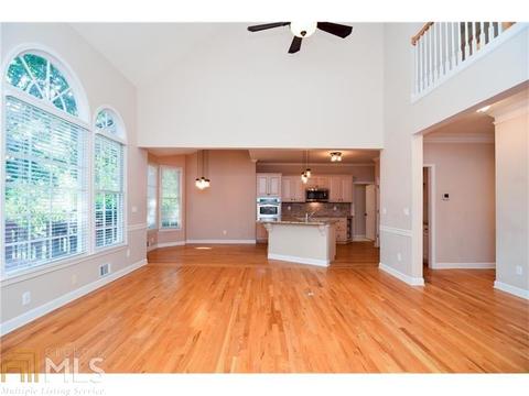 708 Lakeglen Dr, Suwanee, GA 30024 photo 9