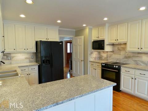 211 Northridge Dr, Lagrange, GA 30240 photo 3