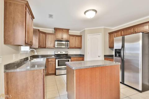 816 Betsy Ross Trl, Hampton, GA 30228 photo 4