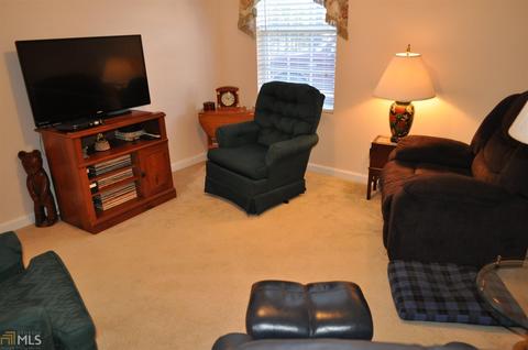 112 Waters Edge Dr, Lagrange, GA 30240 photo 9