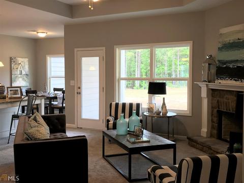 202 Stone Gate Dr, Lagrange, GA 30241 photo 3