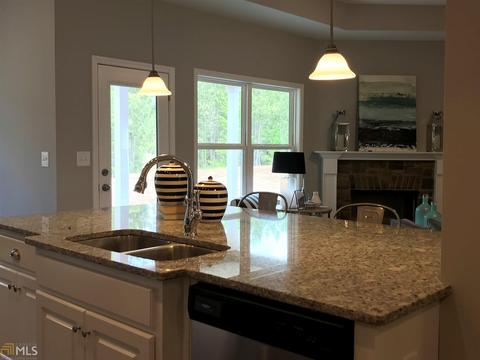 202 Stone Gate Dr, Lagrange, GA 30241 photo 8