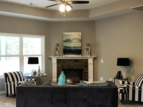 202 Stone Gate Dr, Lagrange, GA 30241 photo 4