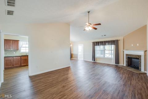140 Carrington Dr, Commerce, GA 30529 photo 5