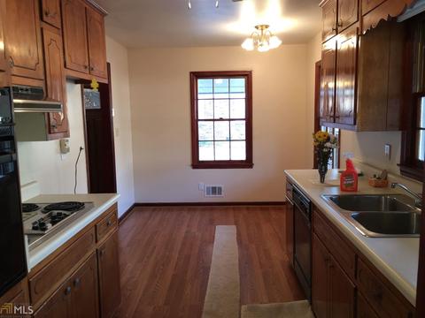 1012 Skylark Dr, Morrow, GA 30260 photo 6
