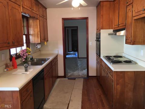 1012 Skylark Dr, Morrow, GA 30260 photo 7