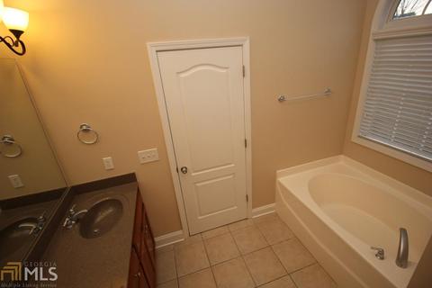 301 Baldwin Park Dr, Lagrange, GA 30241 photo 8