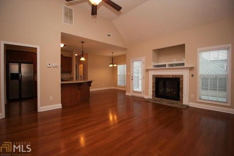 301 Baldwin Park Dr, Lagrange, GA 30241 photo 2