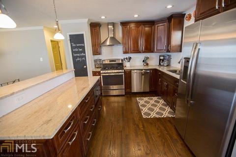 2094 Ellwyn Dr, Atlanta, GA 30341 photo 9