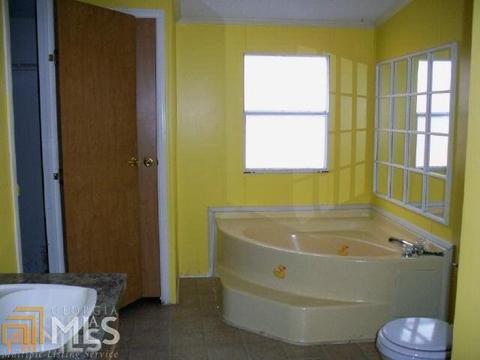 885 E Johnson St, Hartwell, GA 30643 photo 7