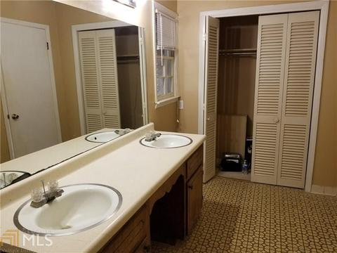 326 W Pine Ave, Comer, GA 30629 photo 10