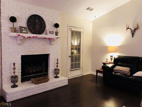 104 Silver Leaf Dr, Lagrange, GA 30241 photo 2