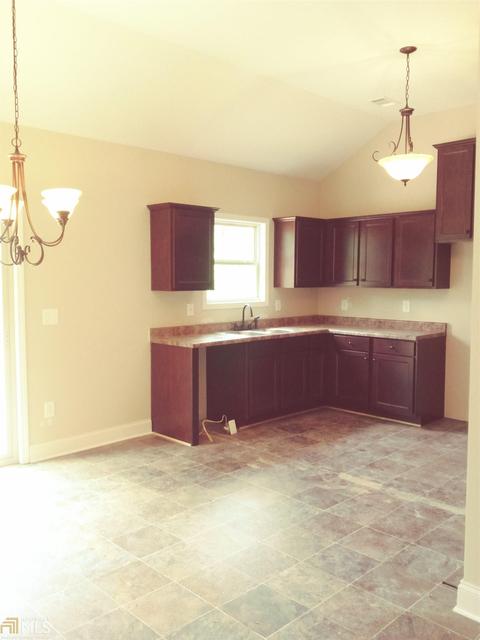 218 Needleleaf Dr, Barnesville, GA 30204 photo 4