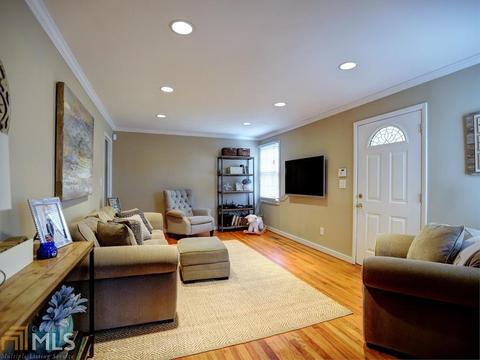 2982 Surrey Ln, Chamblee, GA 30341 photo 3