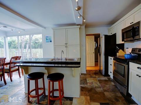 2982 Surrey Ln, Chamblee, GA 30341 photo 6