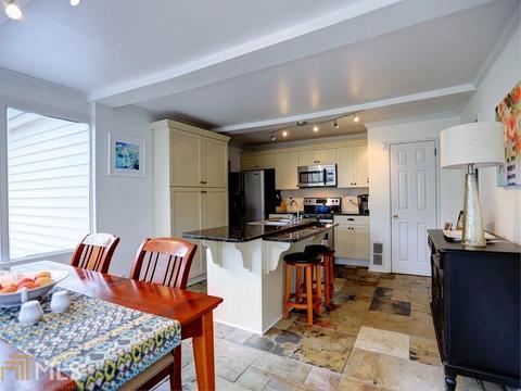 2982 Surrey Ln, Chamblee, GA 30341 photo 10