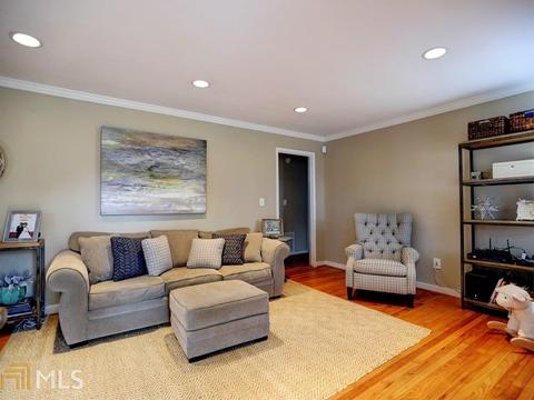 2982 Surrey Ln, Chamblee, GA 30341 photo 2