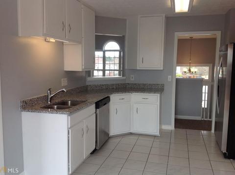 1385 Buckingham Ct, Hampton, GA 30228 photo 8