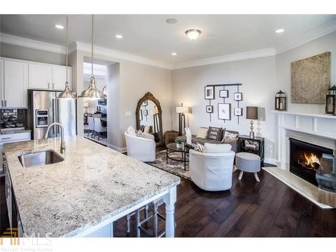 4122 Charlotte Way, Chamblee, GA 30341 photo 4