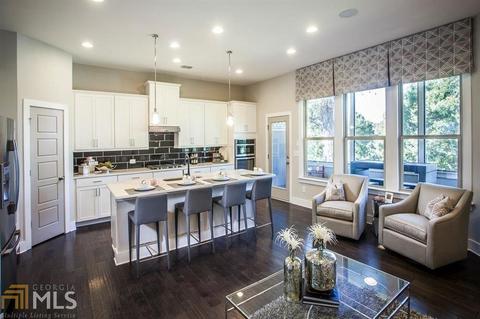 4122 Charlotte Way, Chamblee, GA 30341 photo 3