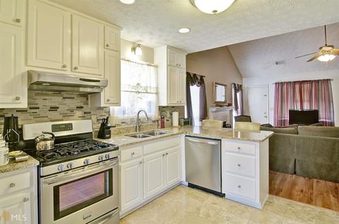 2895 Silver Maple Ct, Rex, GA 30273 photo 12