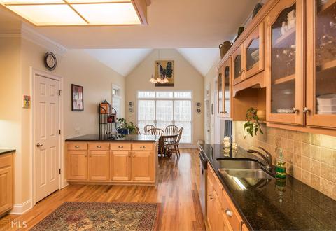 1060 Spring Creek Dr, Bishop, GA 30621 photo 2