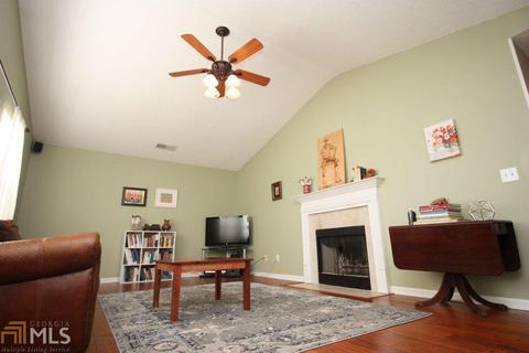 111 Waters Edge Dr, Lagrange, GA 30240 photo 2
