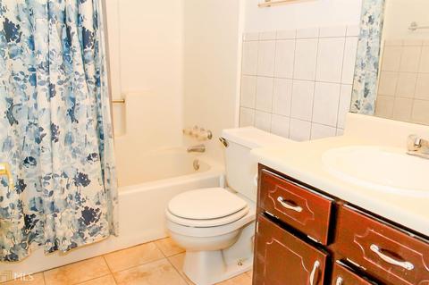 8945 Pine Tree Cir, Gainesville, GA 30506 photo 13