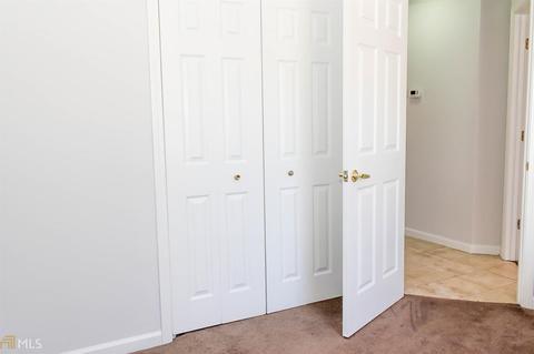 8945 Pine Tree Cir, Gainesville, GA 30506 photo 11