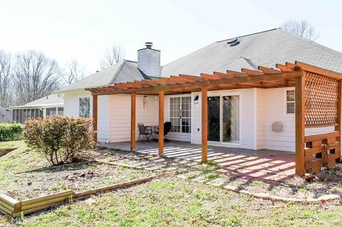 8945 Pine Tree Cir, Gainesville, GA 30506 photo 16