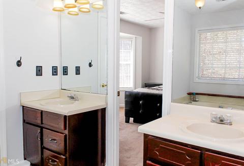 8945 Pine Tree Cir, Gainesville, GA 30506 photo 9