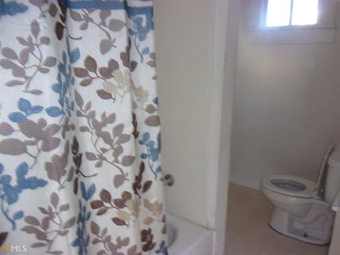 904 Broadway St E, Griffin, GA 30223 photo 6