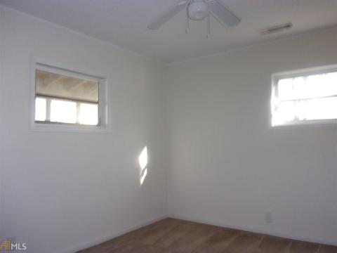 904 Broadway St E, Griffin, GA 30223 photo 5