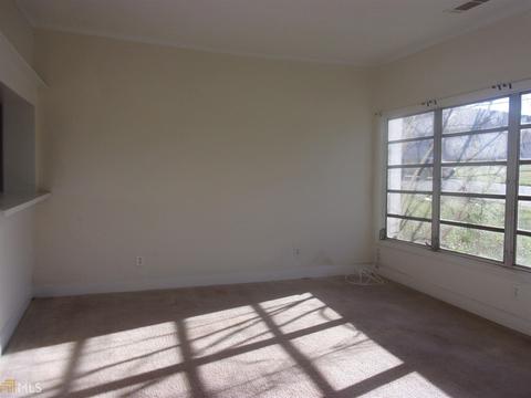 904 Broadway St E, Griffin, GA 30223 photo 2