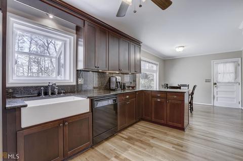 3743 Harts Mill Ct, Chamblee, GA 30341 photo 9
