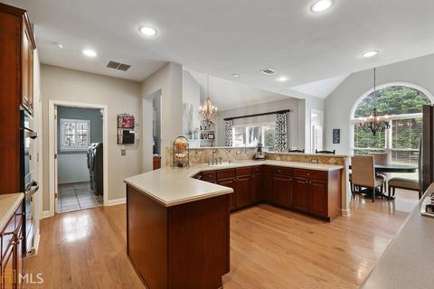 992 Spring Park Ln, Suwanee, GA 30024 photo 10