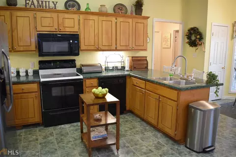 1044 Hunter Rd, Williamson, GA 30292 photo 11