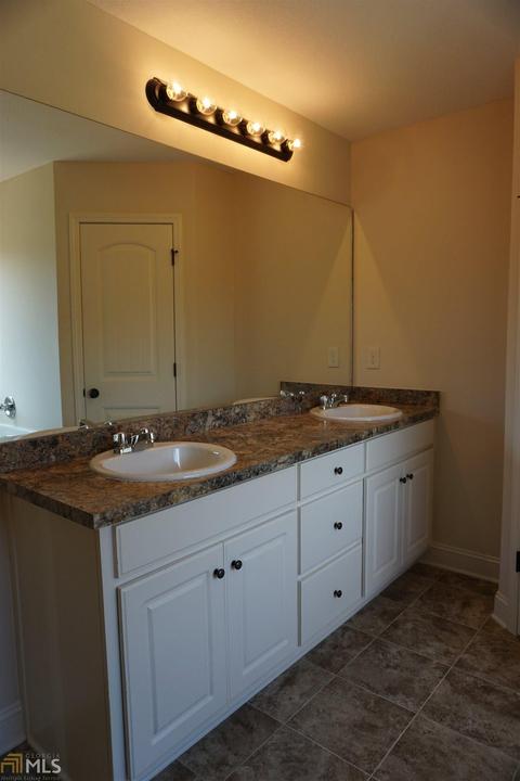 1244 Alex Dr, Winder, GA 30680 photo 10