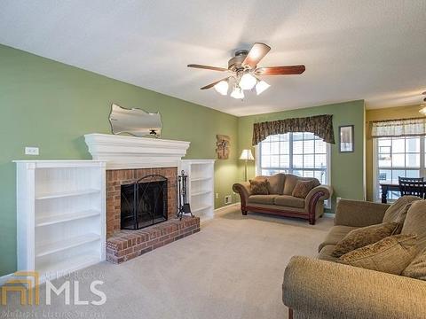 213 Hayes Ln, Rex, GA 30273 photo 5