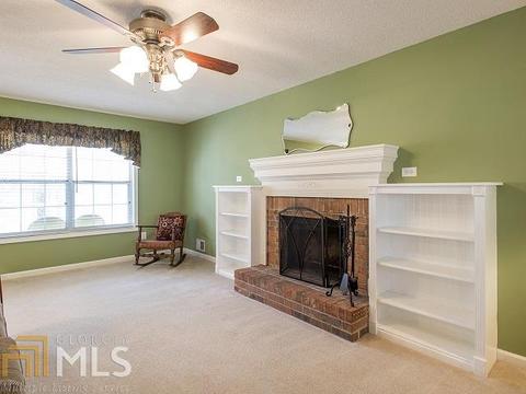 213 Hayes Ln, Rex, GA 30273 photo 6