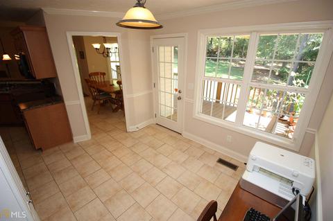 211 Lake Forrest Dr, Lagrange, GA 30240 photo 11