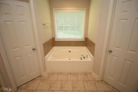 211 Lake Forrest Dr, Lagrange, GA 30240 photo 6