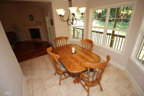 211 Lake Forrest Dr, Lagrange, GA 30240 photo 9