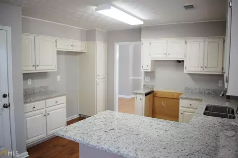 185 Radcliffe Trce, Covington, GA 30016 photo 6