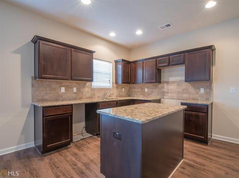 390 Silver Willow Walk, Covington, GA 30016 photo 2